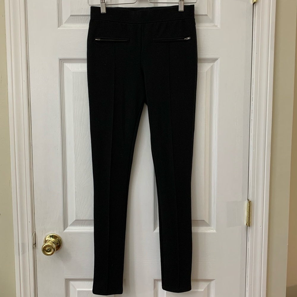 Black pleated skinny pants